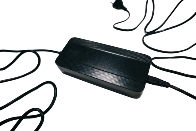 Carregador 4A - Phylion (M700 e E900)
